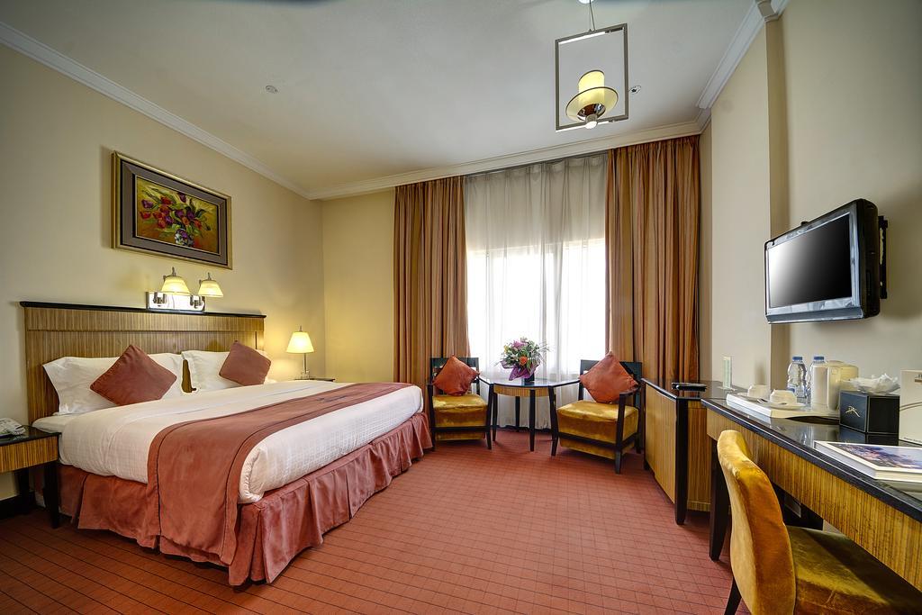 Rayan Hotel Corniche Sharjah Exterior photo