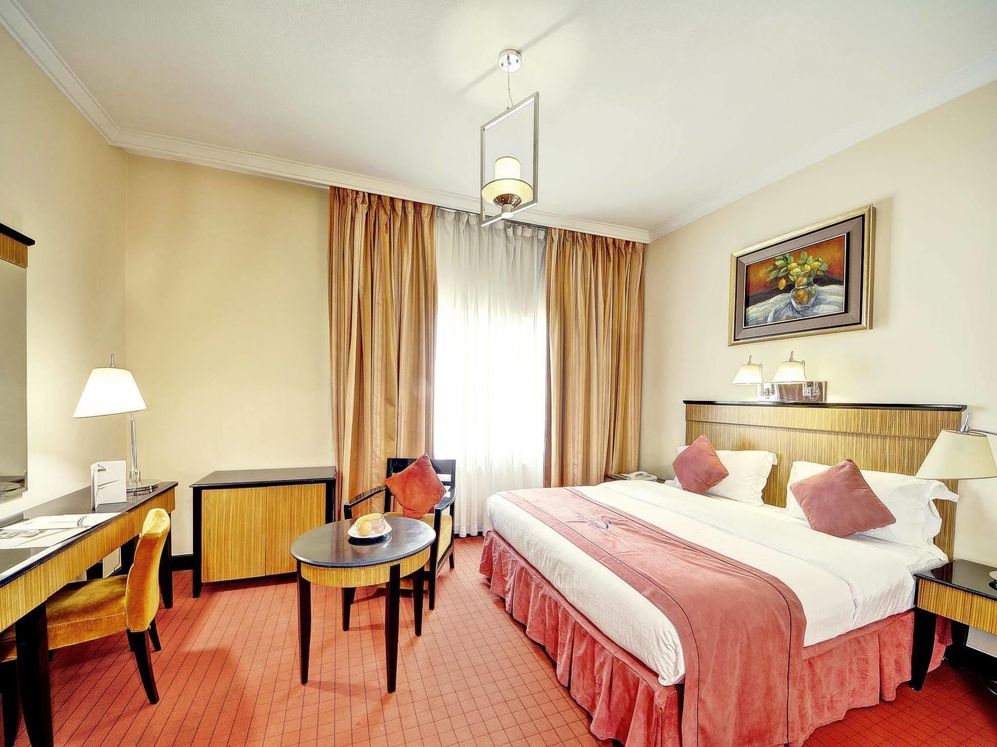 Rayan Hotel Corniche Sharjah Exterior photo